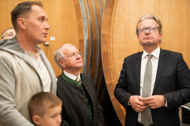Krispel Eröffnung Weinkeller mit LH Drexler am 11. Mai